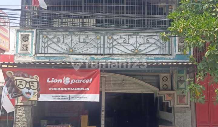 Dijual Rumah Murah Dua Lantai di Kedung Cowek - Surabaya