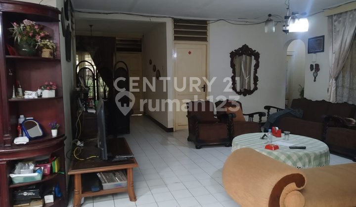 Strategic Main Road House for Sale in Antapani 2