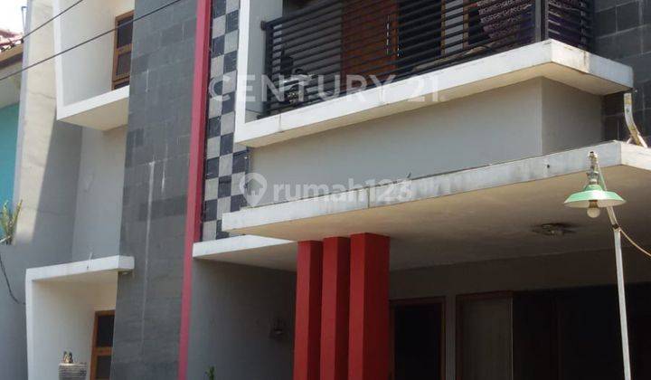 Rumah Minimalis Tingkat Di Bandung Timur 1