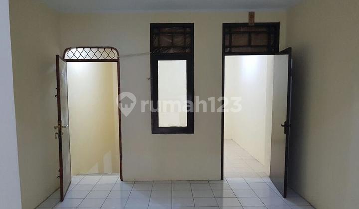 For Rent: House on Jl. Taman Palem Lestari, Cengkareng, West Jakarta For Rent: House on Jl. Taman Palem Lestari, Cengkareng, West Jakarta