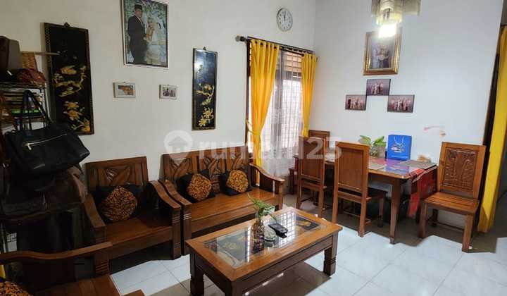 Turun Harga !!! Dijual Murah dan Cepat di Bawah NJOP Rumah Tua Hitung Tanah di Jl. Jatinegara Barat, Jakarta Timur