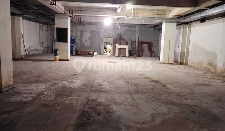 For Rent Commercial Space on Jl. K.h. Wahid Hasyim, Menteng, Central Jakarta