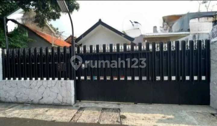 Dijual Rumah Lama di Jl. Petojo Selatan, Jakarta Pusat, di Bawah Harga NJOP