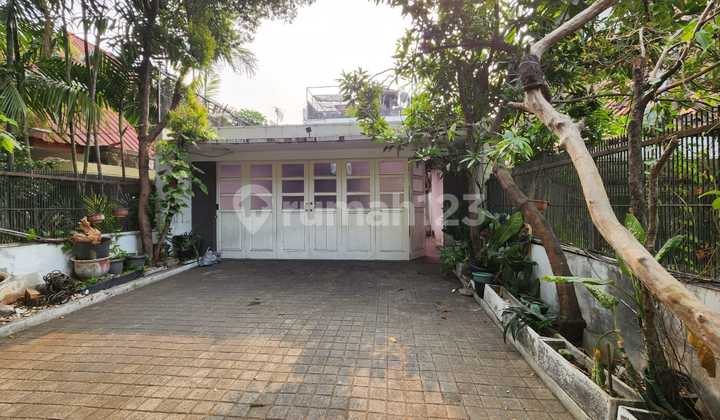 Dijual Rumah Lama di Jl. Minangkabau, Jakarta Selatan, Daerah Komersial 2