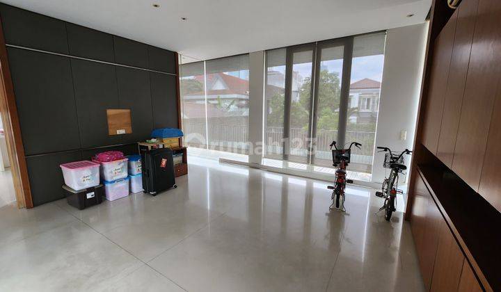 Dijual Tanah di Jalan Salak , Hoek, Siap Bangun 2