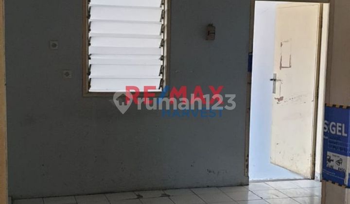 Shop House Ready for Business Strategic Location Shop House Ready for Business Strategic Location