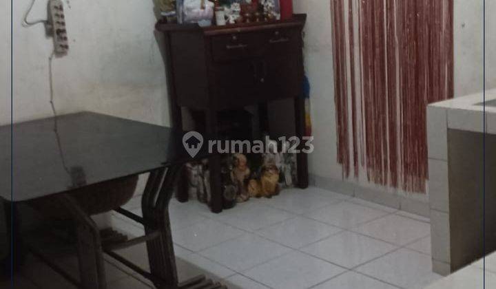 Rumah 3 Lantai di Tengah Kota  2