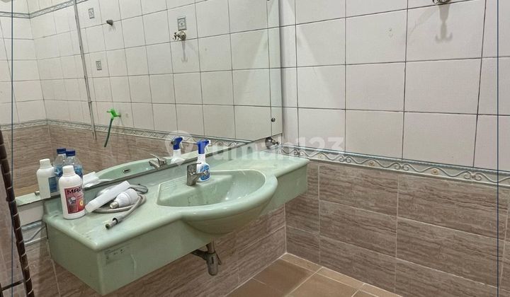 Dijual Kost Di Kemanggisan 16 Kamar Pinggir Jalan Dijual Kost Di Kemanggisan 16 Kamar Pinggir Jalan