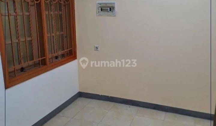 Rumah 2 Lantai Murah Di Tanjung Duren 2