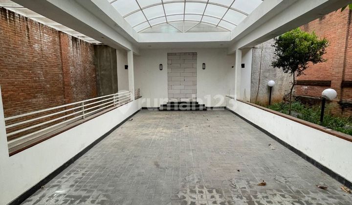 Land for Rent with Building in Kemanggisan 2