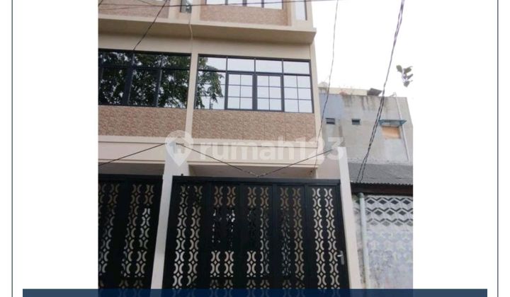 Rumah Bagus Dan Baru Di Jakbar 1