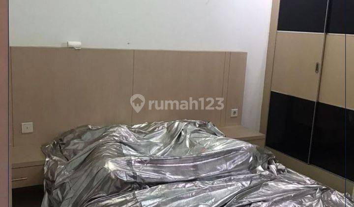 kamar tidur apartemen studio grand kartini