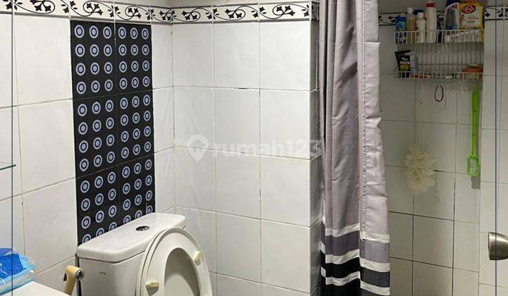 kamar mandi apartemen.casblanca 2 kamar tidur murah