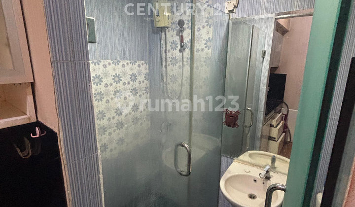 For Rent Semi Furnished Mediterani Apartment Unit in Kelapa Gading 2