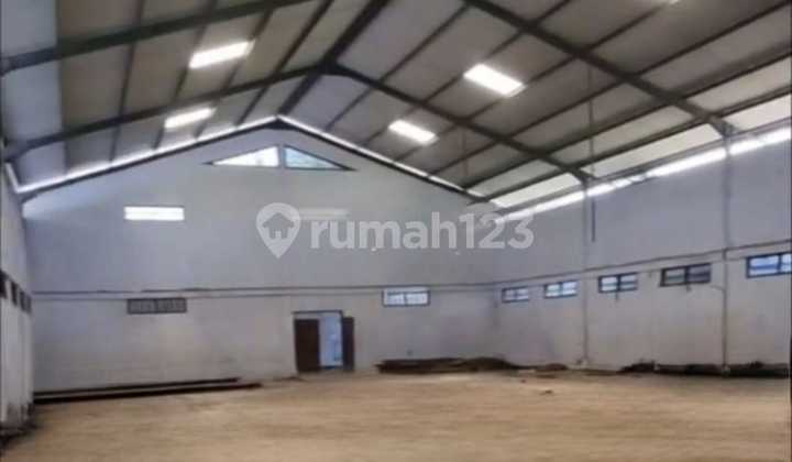 For Sale: Ex-Factory Warehouse Ready for Occupancy in Ngajuk Area