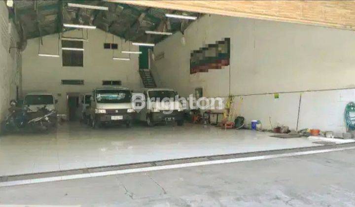 SHOWROOM MOBIL DI GUBENG KERTAJAYA, DEKAT MERR 2