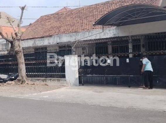 Rumah Besar Dan Hitung Tanah Di Jl Pakis Tirtosari Surabaya 1