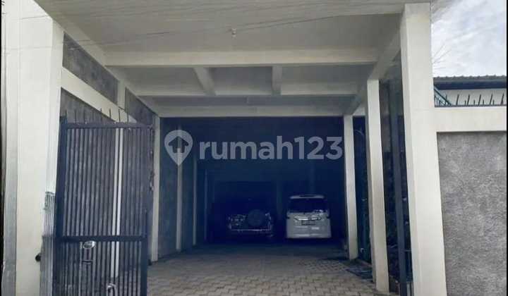 Rumah Ex Show Room Mobil Siap Huni Terawat