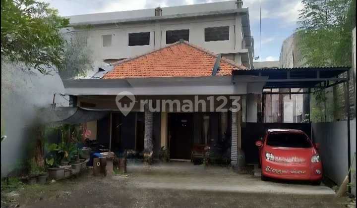 Rumah Murah Dengan Halaman Luas Di Keputih