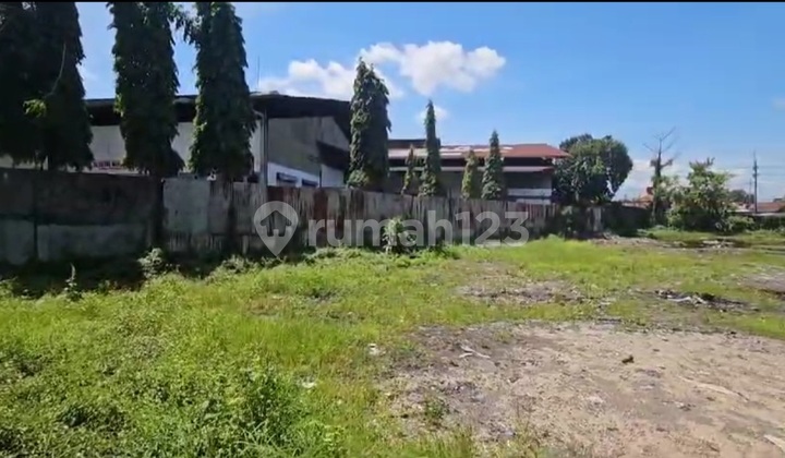 Tanah Lahan Untuk Parkir Garasi Truk Ada Kantor