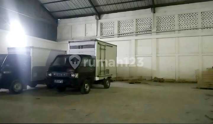 Warehouse Area Tropodo New Building 1.5 Floors Warehouse Area Tropodo New Building 1.5 Floors