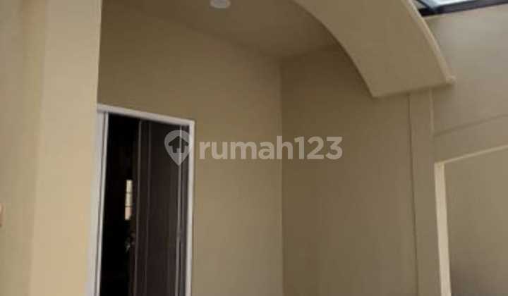 Rumah Mewah Murah Baru Gress 2 Lantai Tengah Kota