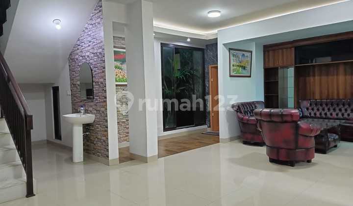 3-story house with lift SHM furnished near MRT Cipete South Jakarta CL 437