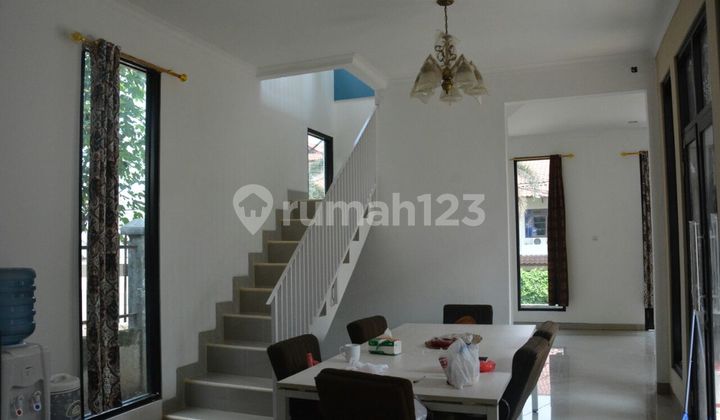 HOT SALE Rumah 2 lantai Posisi hook semi furnished SHM Di Cinere Depok CL 335 2