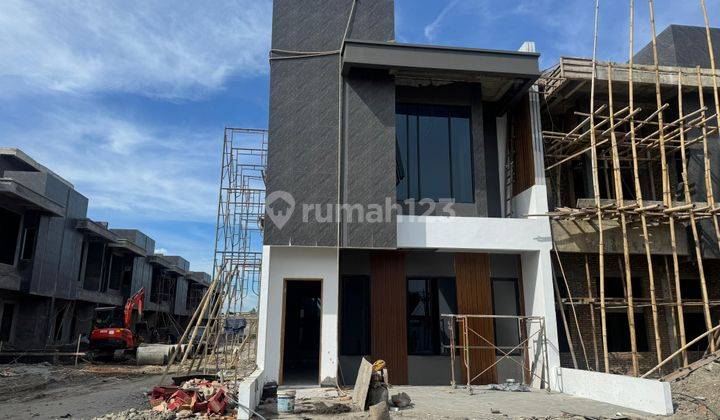 Dijual Villa Baru Komplek Cemara Park Palace Jalan Pendidikan 1