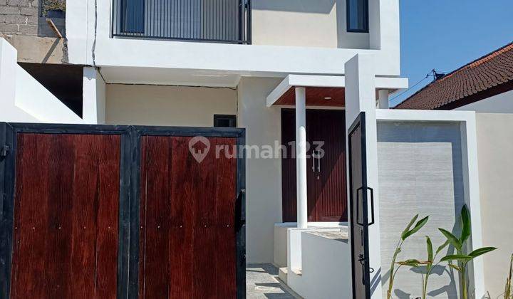 House With A Minimalist Concept In Gatsu Denpasar 1