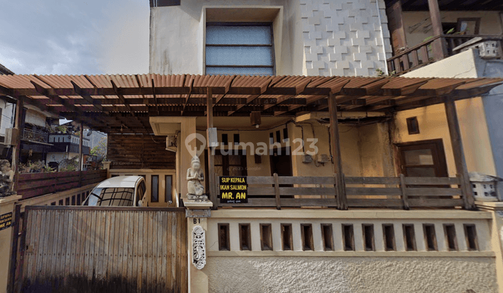 For sale, Ready Unit House with Hook Position on Jalan Mahendradatta 2