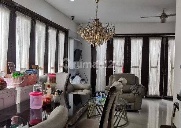 2-storey minimalist house for sale in the Renon area 2