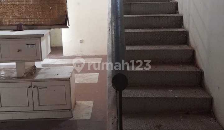 Rumah Dijual Lokasi Strategis .. Area Permata Hijau 2