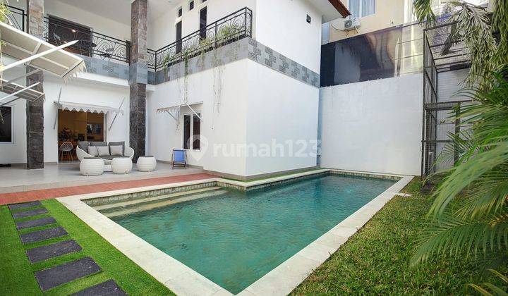 Rumah Mewah Bagus With Pool Furnished Renon, Denpasar 1