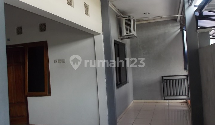 19-ROOM BOARDING HOUSE IN THE AHMAD YANI AREA OF SOLO, NEAR UNS CAMPUS 2