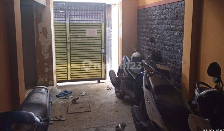 Rumah Kost Tiga Lantai Lelang Ciateul Masuk Motor 2