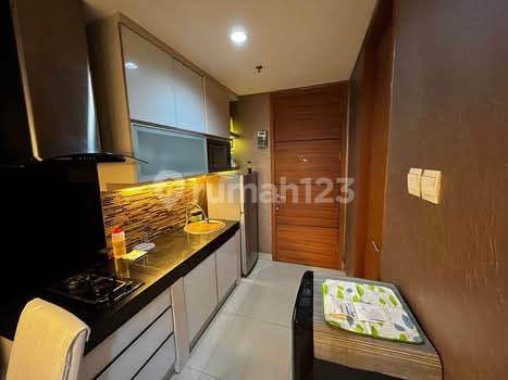  APARTEMEN DAGO SUITE FURNISH LANTAI 12 2