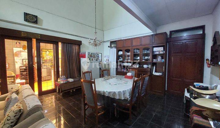 Rumah Hoek Kawasan Cipedes 1