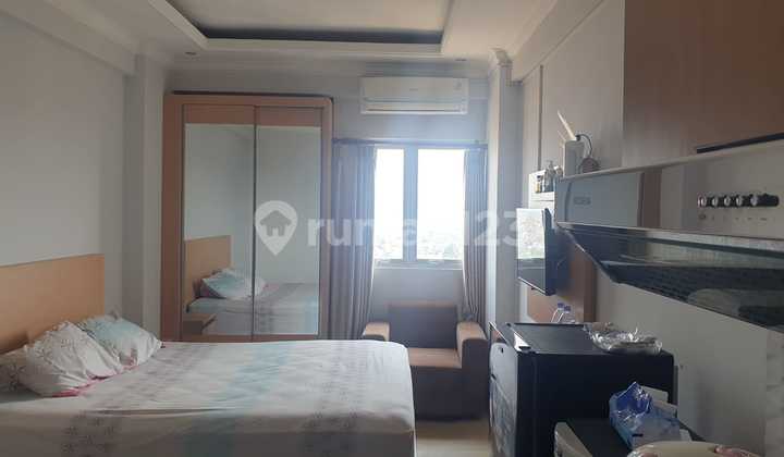 12TH FLOOR METRO APARTMENT