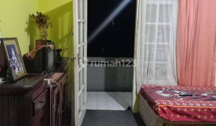 Rumah Dua Lantai Cipedes Tengah 1