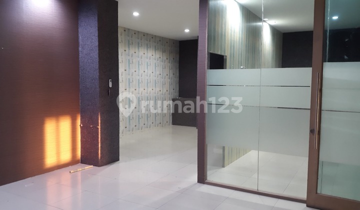 RUANG PERKANTORAN OTISTA BANDUNG