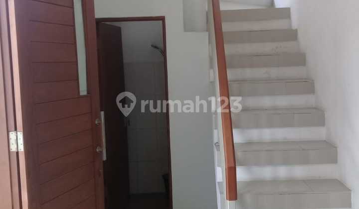 RUMAH  DUA LANTAI SIAP HUNI ANDARU RESINDENCE 2