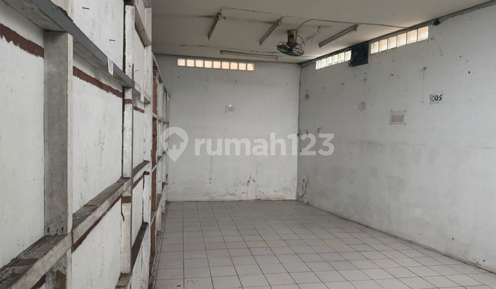 4-Storey Shop House on Otista Street, Bandung 2