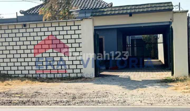 Rumah Bagus Unfurnished SHM Gampengrejo, Kediri
