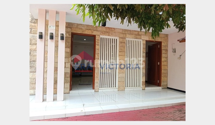 Rumah Full Furnished 2 Lantai Dilengkapi Taman & Gazebo di Perbon Tuban 2