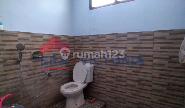 Rumah Dalam Perumahan Hook Jalan Ada Toko Untuk Usaha di Ngasem, Kediri 2