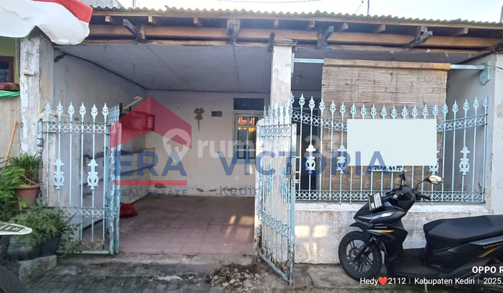 Rumah Bagus Unfurnished SHM Ngasem, Kediri 1