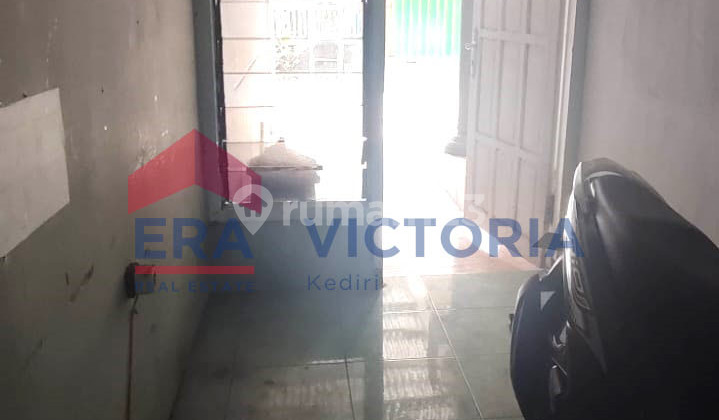 Rumah Bagus Unfurnished SHM Mojoroto, Kediri 2