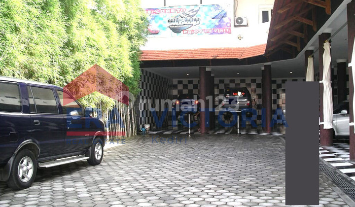 Ruang Usaha + Rumah Tinggal Full Furnished (Cafe & Carwash) Kota Kediri Ruang Usaha + Rumah Tinggal Full Furnished (Cafe & Carwash) Kota Kediri