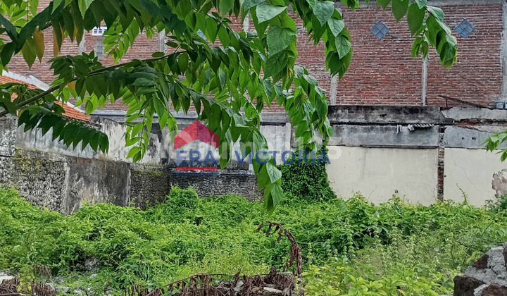 Dijual Tanah 244m2 HGB di Balowerti Kota Kediri Pagar tembok keliling, lokasi strategis pusat Kota Kediri 3 menit dari SMPN 1 Kota Kediri, RS DKT, 5 menit ke Kediri Town Square, Kediri Mall, 7 menit dari Stasiun Kdr